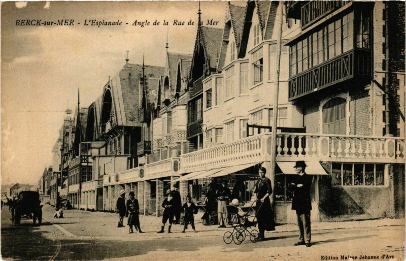 Carte postale ancienne Berck-sur-Mer - L'Esplanade - Angle de la Rue de la Mer à Berck