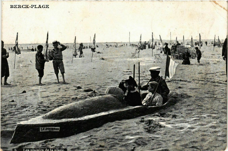 Carte postale ancienne Berck-Plage - Les Plaisirs de la Plage à Berck