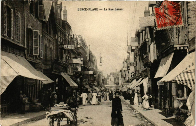 Carte postale ancienne Berck-Plage - La Rue Carnot à Berck