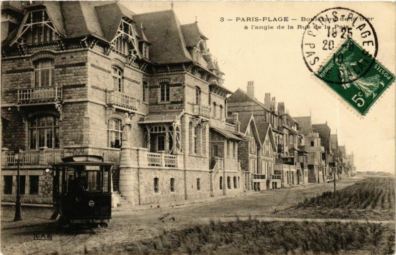 Carte postale ancienne Paris Plage - Boulevard de la mer a l'angle de la Rue de la Paix
