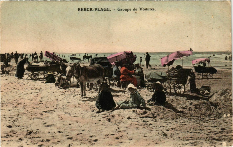 Carte postale ancienne Berck-Plage - Groupe de Voitures à Berck