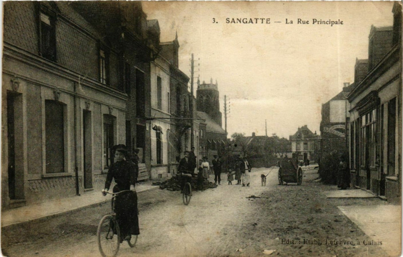 Carte postale ancienne Sangatte - La Rue Principale à Sangatte