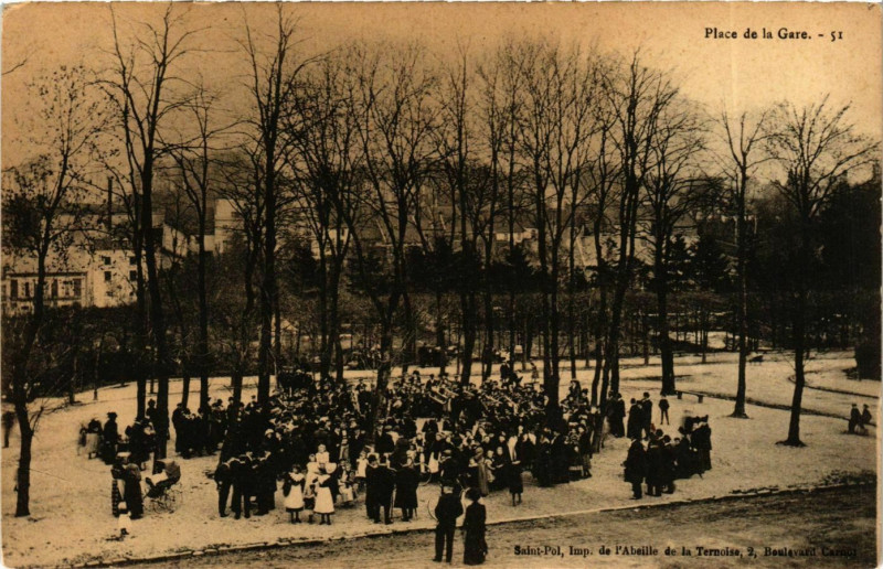 Carte postale ancienne Place de la Gare
