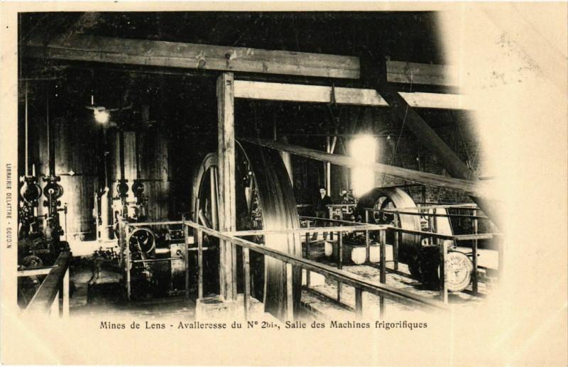 Carte postale ancienne Mines de Lens Avalleresse du No2 Salle des Machines frigorifique à Lens