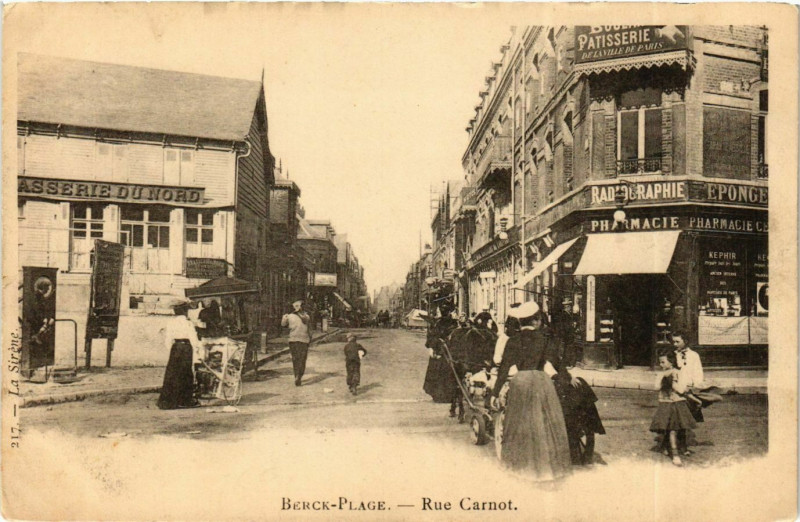 Carte postale ancienne Berck-Plage - Rue Carnot à Berck