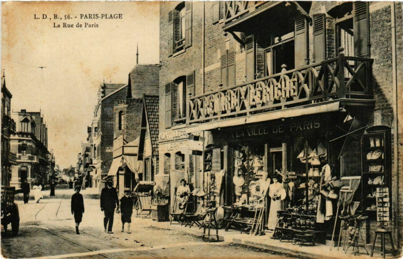 Carte postale ancienne Paris-Plage - La Rue de Paris
