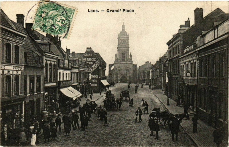 Carte postale ancienne Lens - Grand'Place à Lens