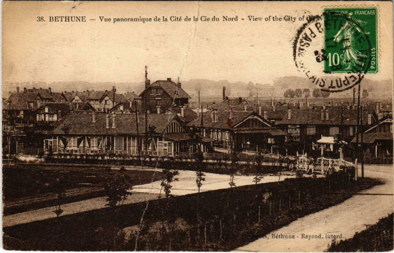 Carte postale ancienne Bethune - Vue panoramique de la Cite de la Cie du Nord à Béthune