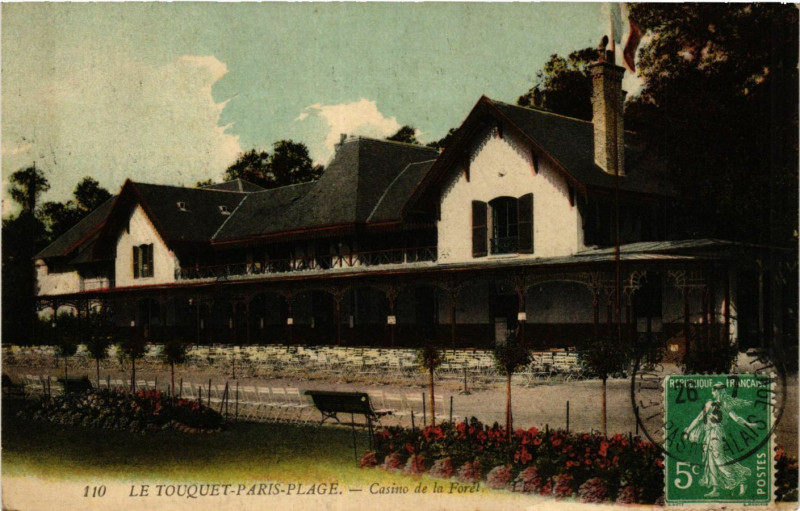 Carte postale ancienne Le Touquet-Paris-Plage Casino de la Forét au Touquet-Paris-Plage