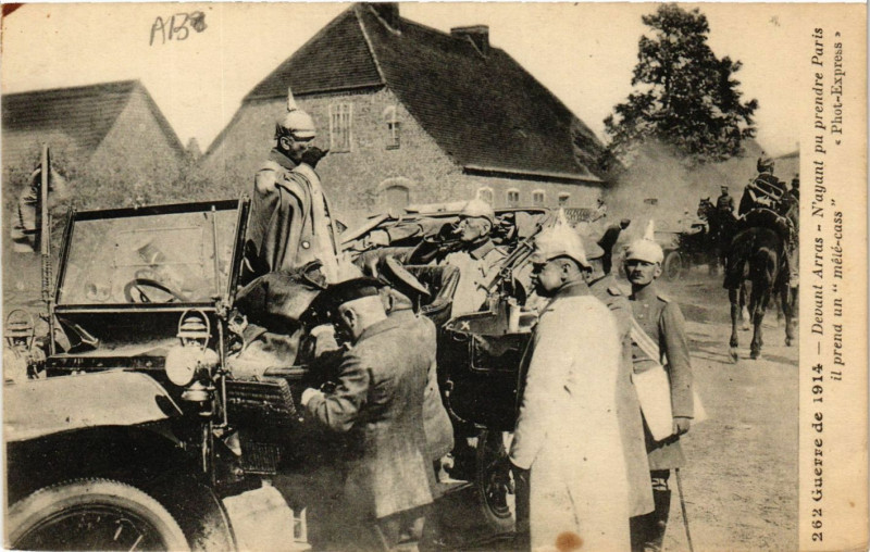 Carte postale ancienne Devant Arras N'ayant pu prendre Paris il prend un mélé cass à Arras