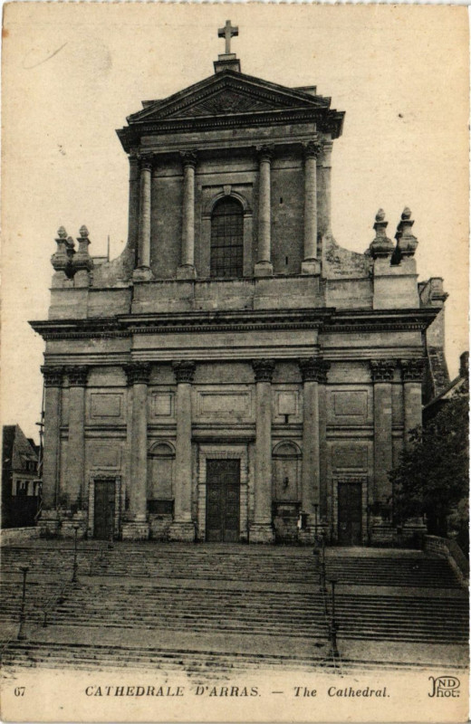 Carte postale ancienne Chatedrale d'Arras à Arras