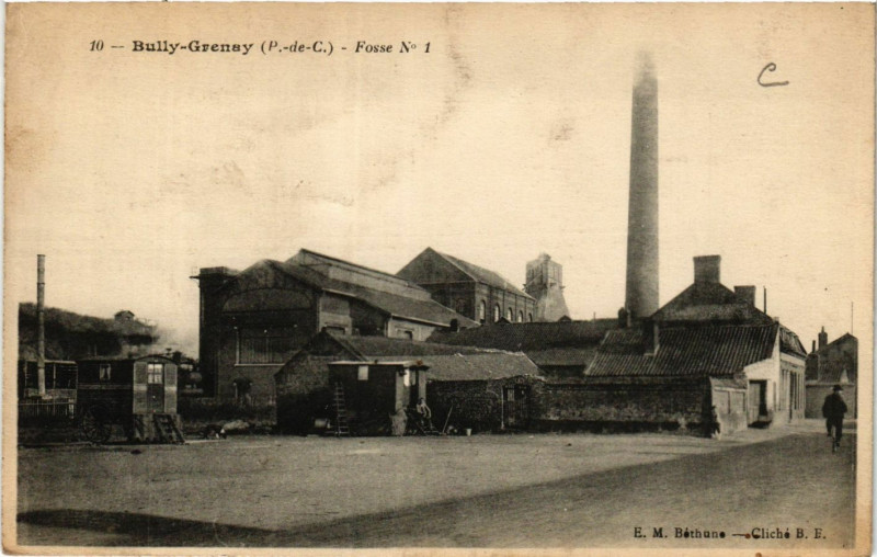 Carte postale ancienne Bully-Grenay Fosse No. 1 à Grenay