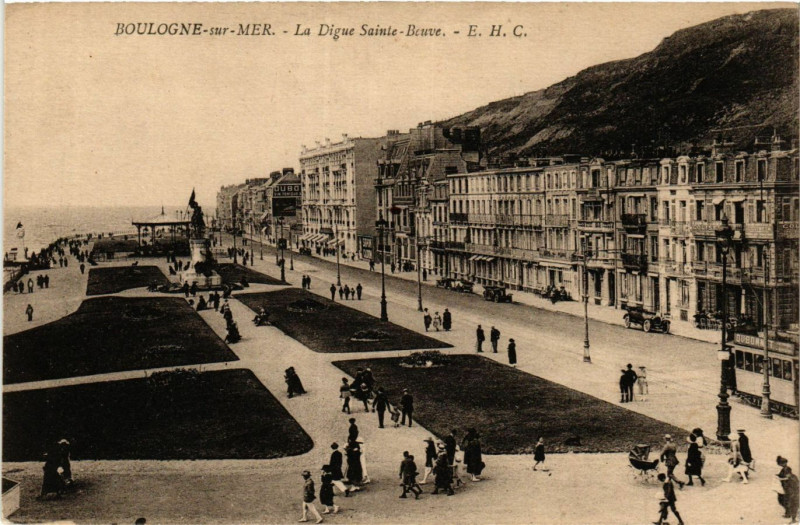 Carte postale ancienne Boulogne-sur-Mer La DigueSainte-Beuve à Boulogne-sur-Mer