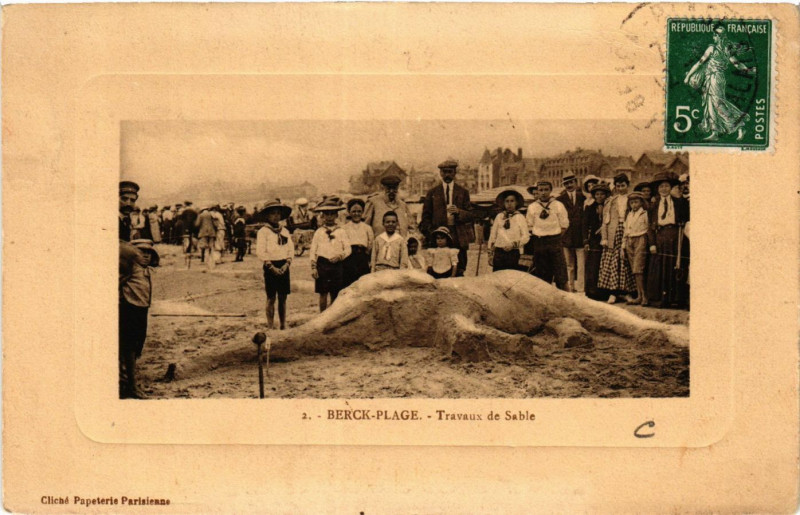 Carte postale ancienne Berck-Plage Travaux de Sable à Berck