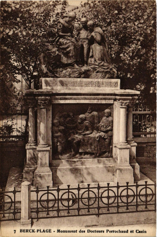 Carte postale ancienne Berck-Plage Monument des Docteurs Perrochaud et Cazin à Berck