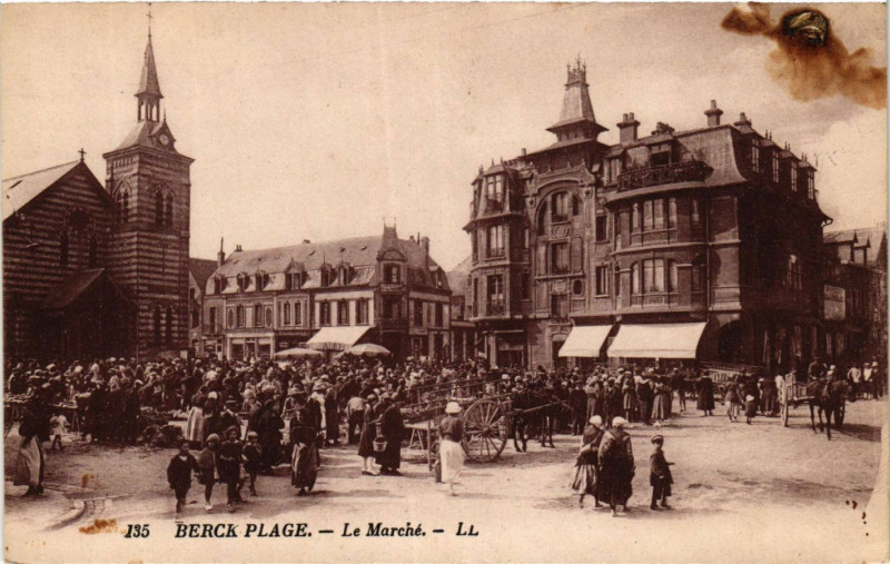 Carte postale ancienne Berck-Plage Le Marché à Berck