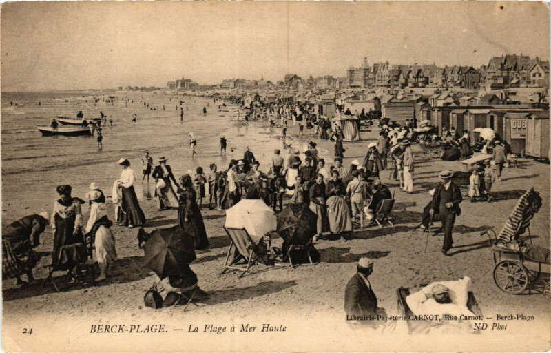 Carte postale ancienne Berck-Plage La Plage a Mer haute à Berck