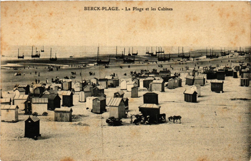 Carte postale ancienne Berck-Plage La Plage et les Cabines à Berck