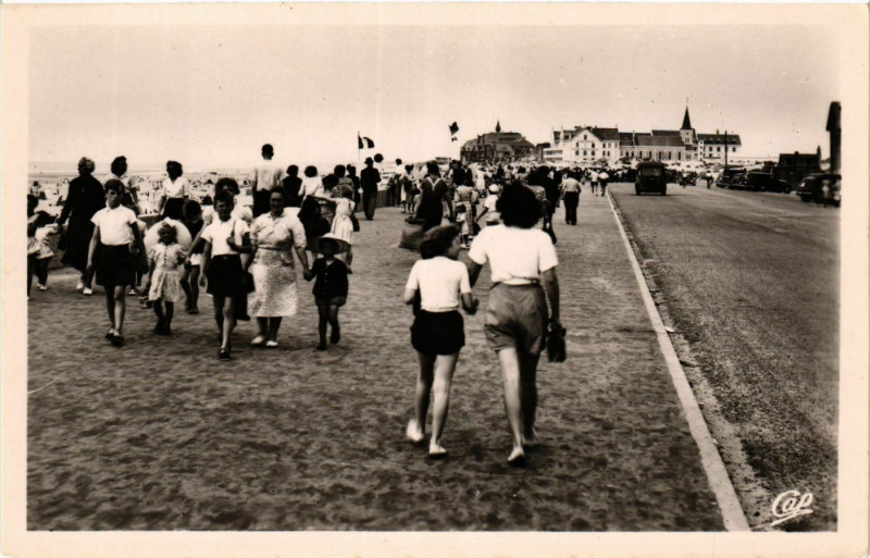 Carte postale ancienne Berck-Plage L'Esplanade à Berck