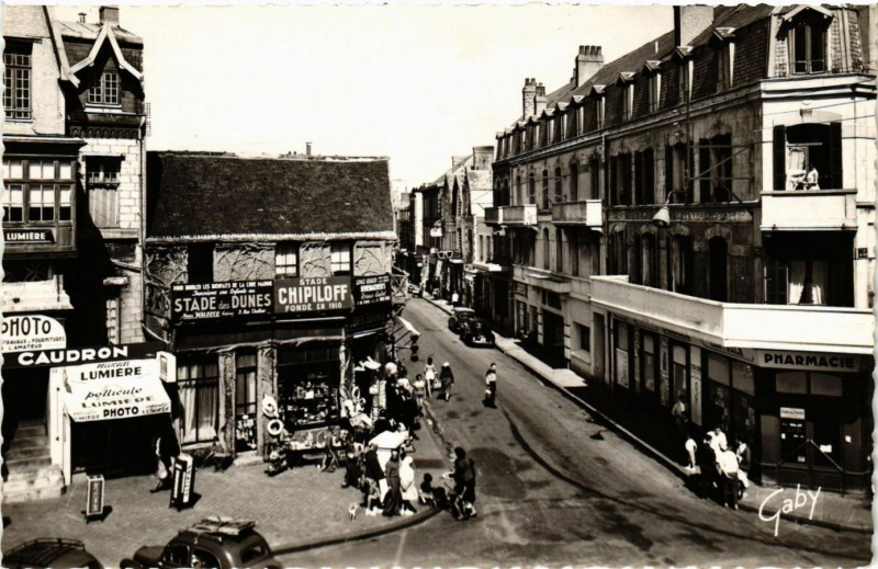 Carte postale ancienne Berck-Plage Entrée de la Rue Carnot a l'Entonnoir à Berck