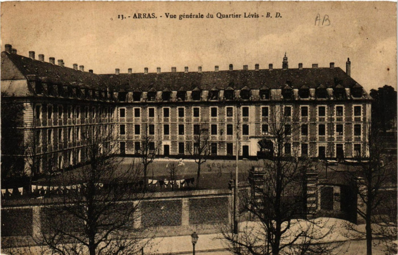 Carte postale ancienne Arras Vue générale du Quartier Lévis à Arras