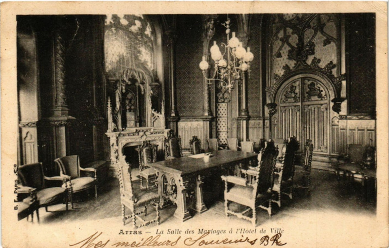 Carte postale ancienne Arras La Salle des Mariages a l'Hotel de Ville à Arras