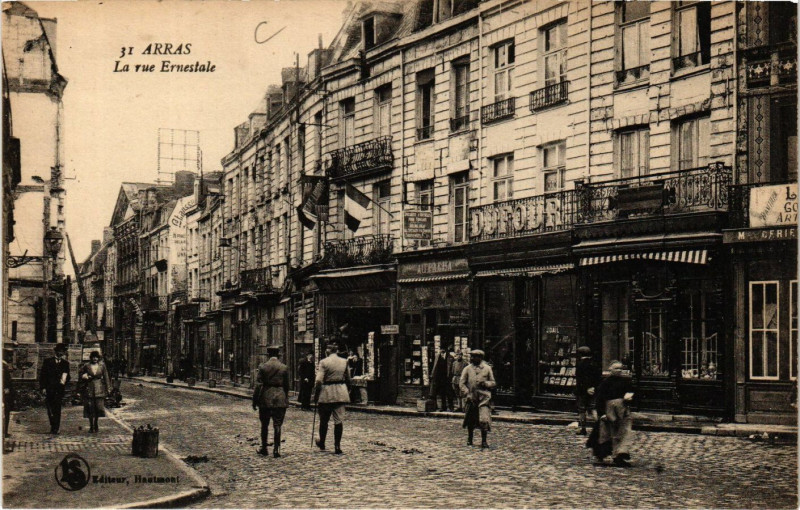 Carte postale ancienne Arras La Rue Ernestale à Arras