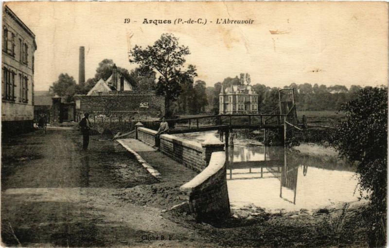 Carte postale ancienne Arques L'Abreuvoir à Arques