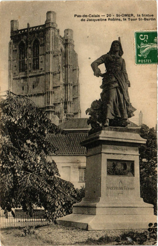 Carte postale ancienne Saint-Omer La Statue de Jacquard à Saint-Omer