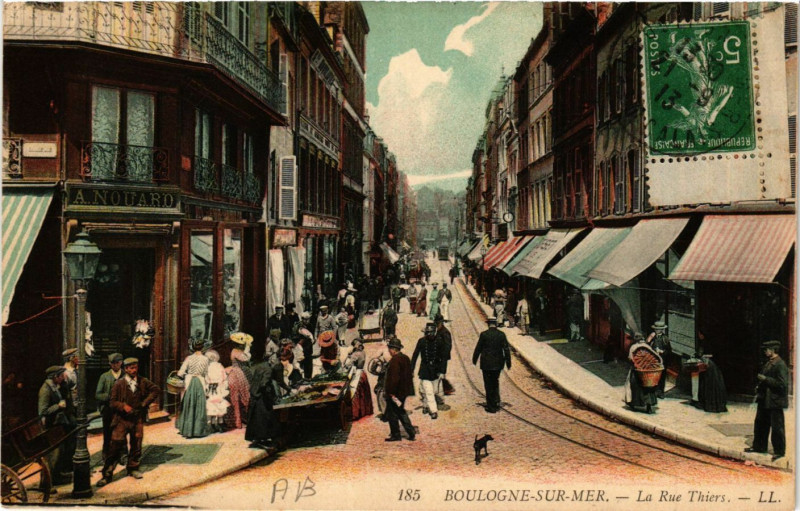 Carte postale ancienne Ll. Boulogne-sur-Mer La Rue Thiers à Boulogne-sur-Mer