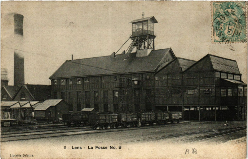 Carte postale ancienne Lens La Fosse No. 9 à Lens