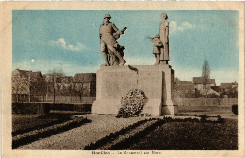Carte postale ancienne Houilles Le Monument aux Morts