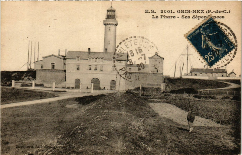 Carte postale ancienne Gris-Nez Le Phare - Ses dependences