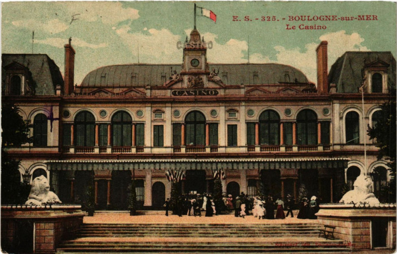 Carte postale ancienne E.S. Boulogne-sur-Mer Le Casino à Boulogne-sur-Mer