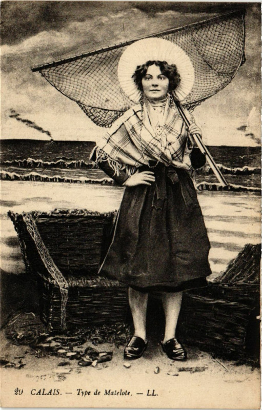 Carte postale ancienne Calais Type de Matelote à Calais