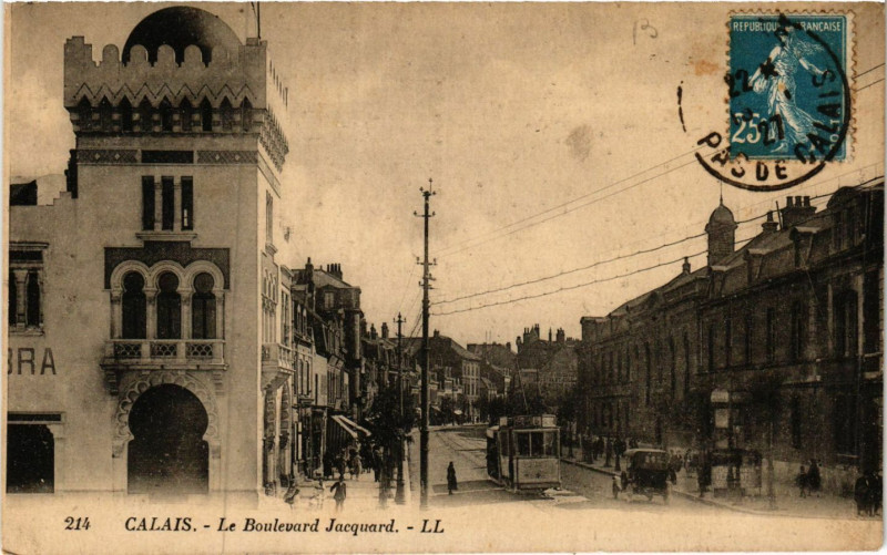Carte postale ancienne Calais Le Boulevard Jacquard à Calais
