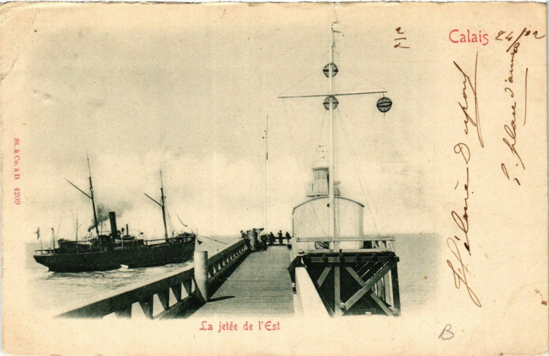 Carte postale ancienne Calais La Jetee de l'Est à Calais