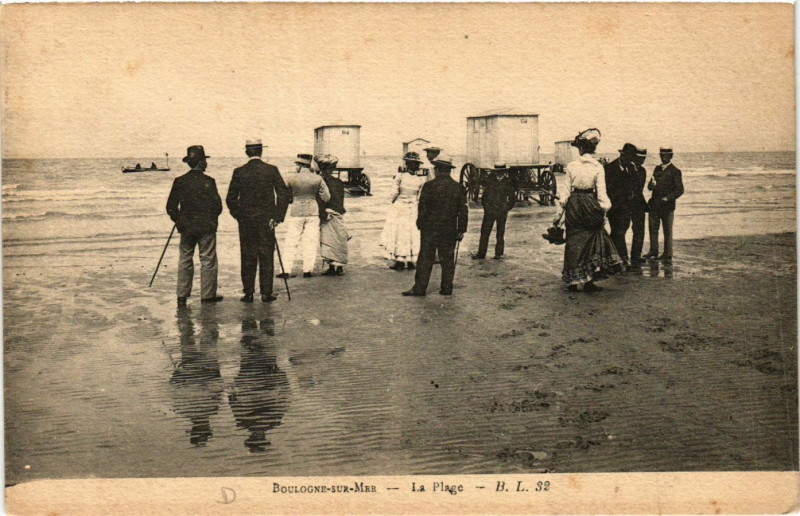 Carte postale ancienne Boulogne-sur-Mer La Plage à Boulogne-sur-Mer
