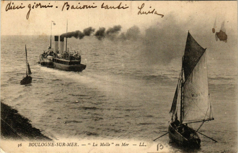 Carte postale ancienne Boulogne-sur-Mer La Malle en Mer à Boulogne-sur-Mer