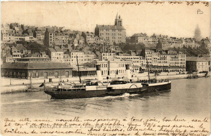 Carte postale ancienne Boulogne-sur-Mer L'Avant-Port et la Ville à Boulogne-sur-Mer