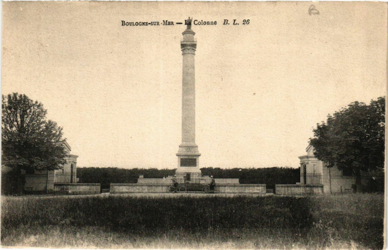 Carte postale ancienne B.L. Boulogne-sur-Mer La Colonne à Boulogne-sur-Mer