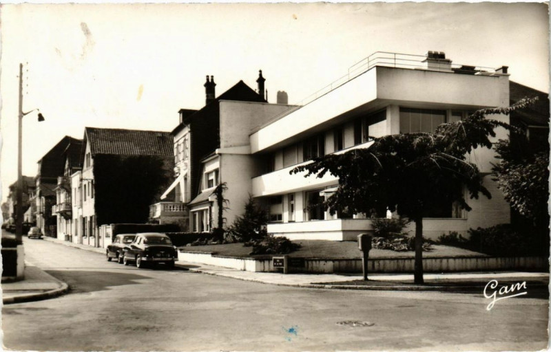 Carte postale ancienne Le Touquet-Paris-Plage Rue de la Paix au Touquet-Paris-Plage