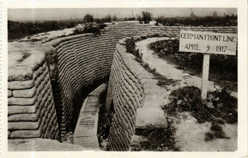 Carte postale ancienne Cote de Vimy - Tranchées allemandes de ligne à Vimy