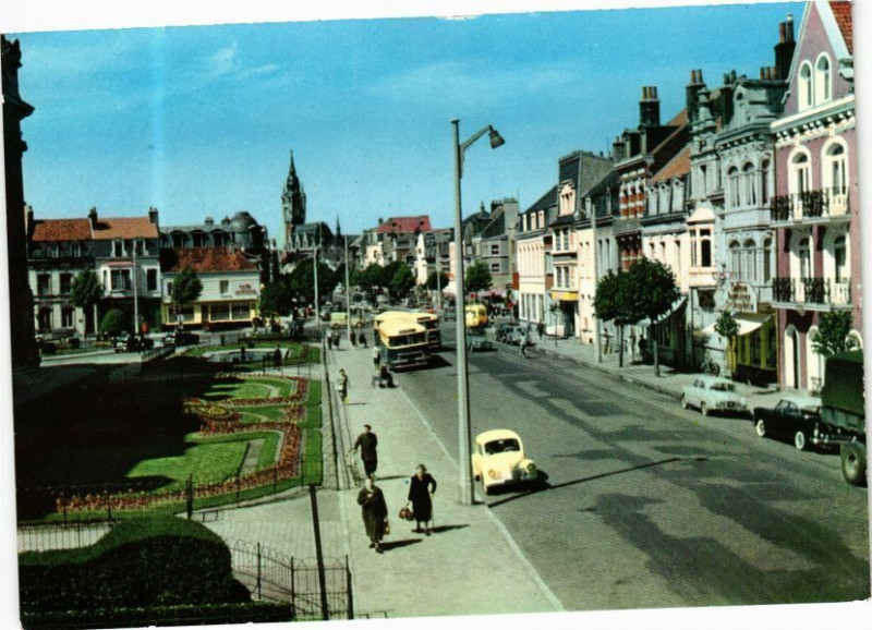 Carte postale ancienne Calais - Boulevard Pasteur à Calais