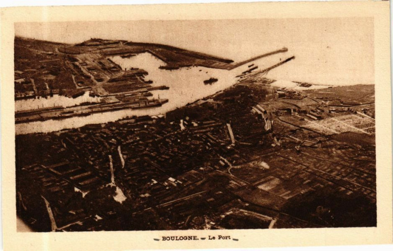 Carte postale ancienne Boulogne-Le Port