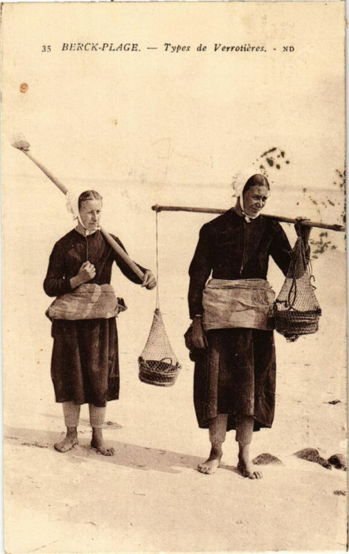 Carte postale ancienne Berck-Plage - Types de Verrotieres à Berck