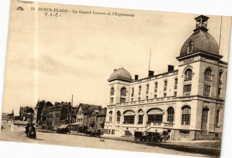 Carte postale ancienne Berck-Plage - Le Grand Casino et l'Esplanade à Berck