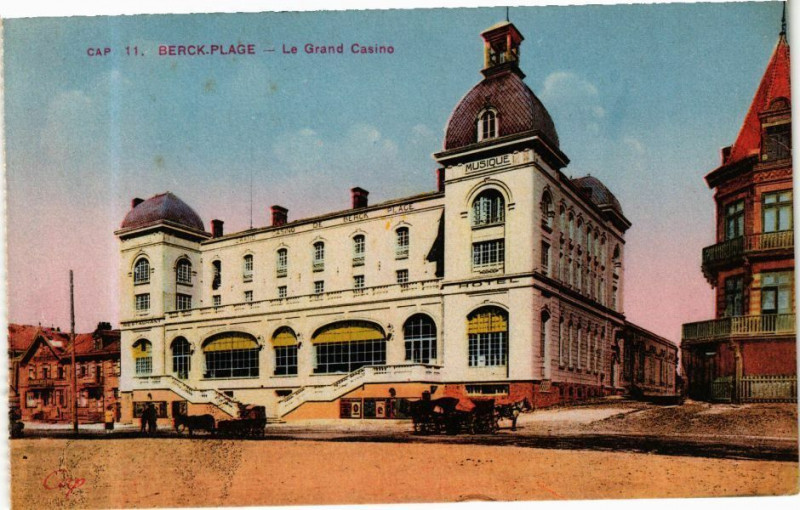 Carte postale ancienne Berck-Plage - Le Grand Casino à Berck