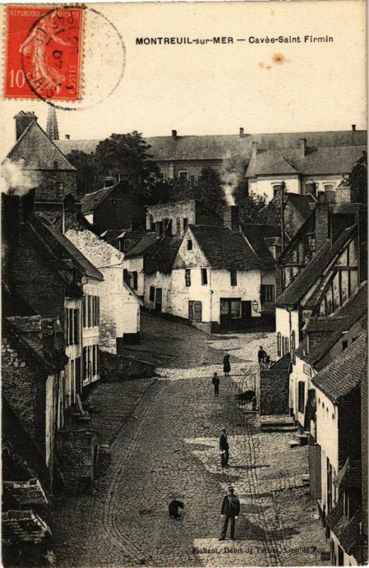 Carte postale ancienne Montreuil-sur-Mer - Cavée Saint-Firmin à Montreuil