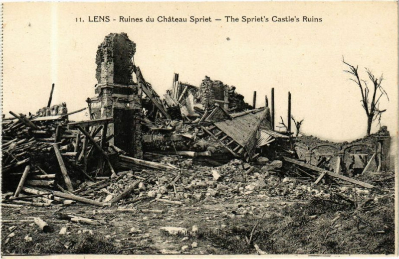 Carte postale ancienne Lens - Ruines du Chateau Spriet à Lens
